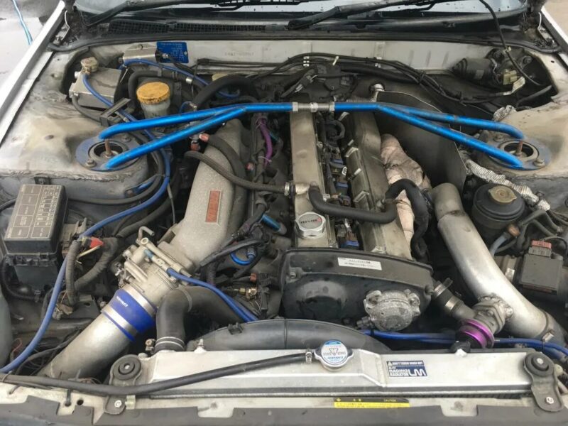 Nissan 2.5 RB25DET und RB25DE Motor