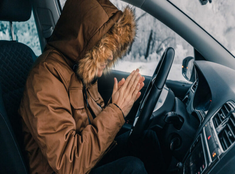 Warum die Heizung im Auto nicht warm wird: Mögliche Fehler und wie man sie behebt