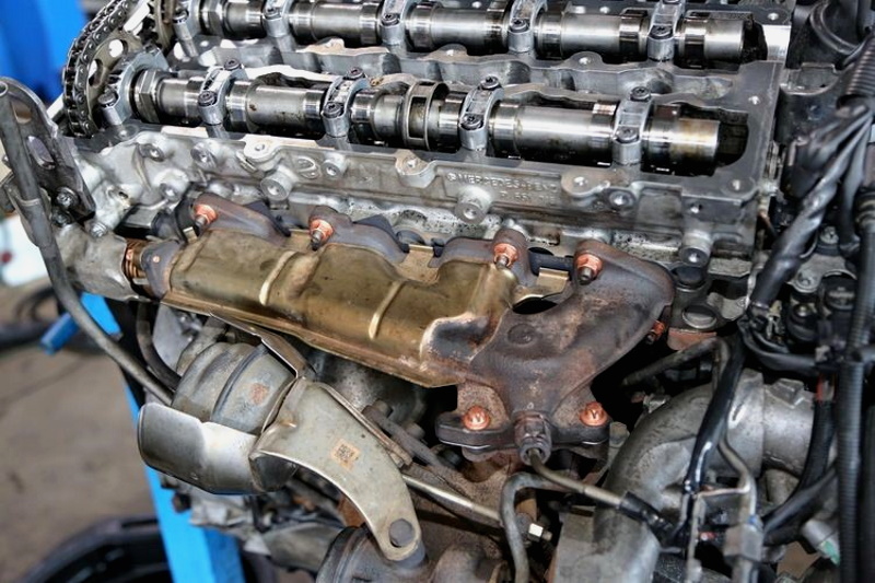 Was tun, wenn der Motor „im kalten Zustand“ klopft?