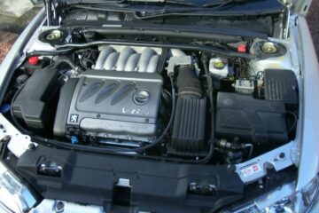 Citroen/Peugeot ES9J4 3.0-Motor