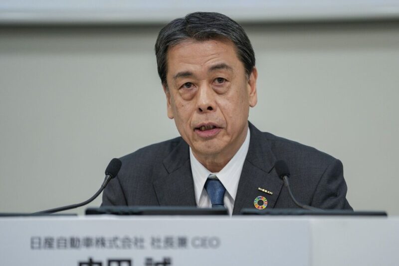 Die Geschichte von Nissans Niedergang: von Carlos Ghosn's Verhaftung bis zur verpfuschten Fusion mit Honda