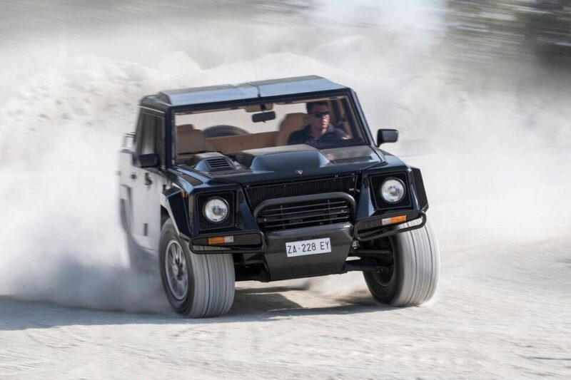 Lamborghini LM002. Ein Geländewagen-Supersportwagen