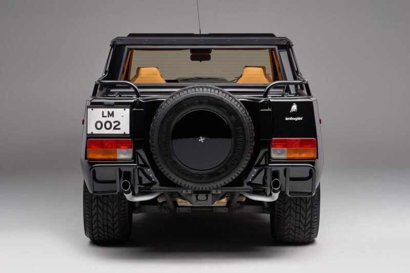 Lamborghini LM002. Ein Geländewagen-Supersportwagen