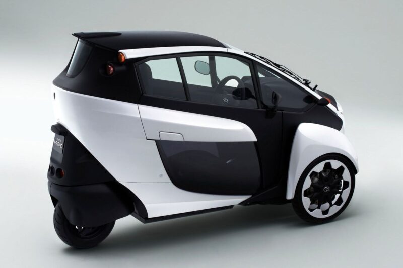 Toyota i-Road. Zwischen einem Auto und einem Motorrad