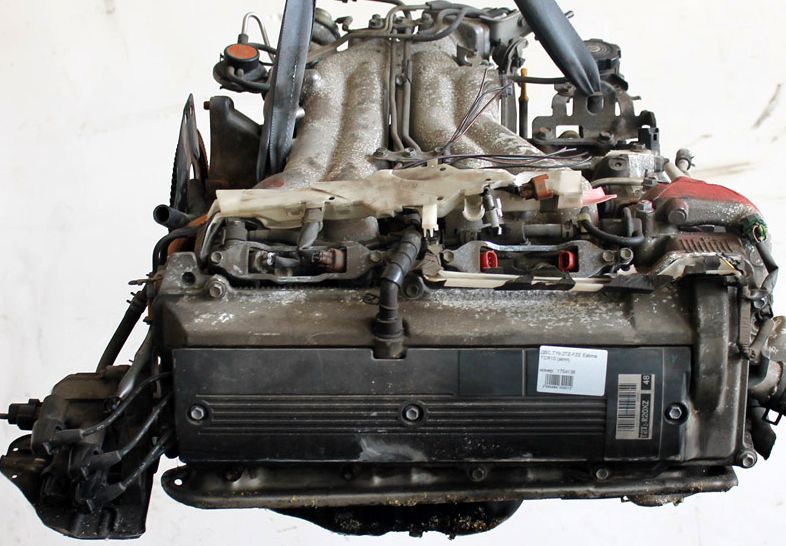 Toyota 2TZ-FZE 2,4-Liter-Motor