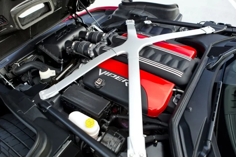 Dodge Viper – 8,390 l V10, Saugmotor, Benzin