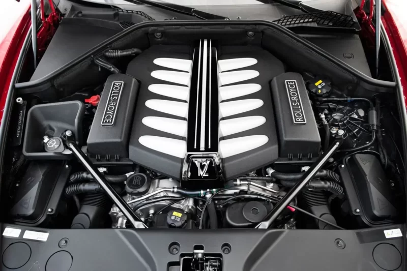 Rolls-Royce Wraith/Dawn/Ghost und BMW M760Li xDrive – 6,592 l V12 (BMW), 2 Turbinen, Benzin